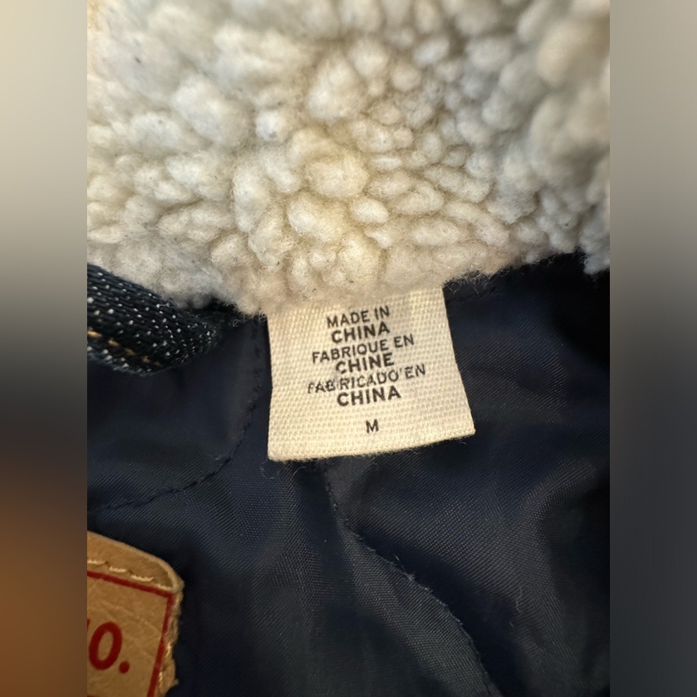 Levi's Jean Jacket w Sherpa & Quilted Lining, sz M - Picture 11 of 14